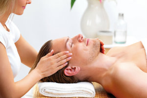 Massage Kopf Wellness